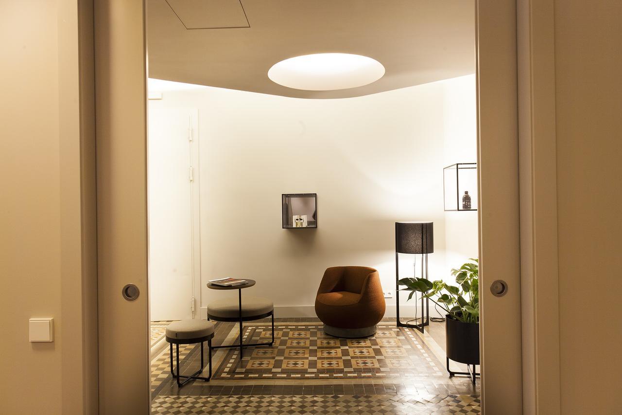 Destinationbcn - Universitat Hotell *