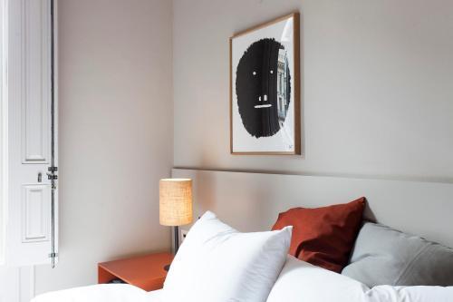 Destinationbcn - Universitat Hotell *